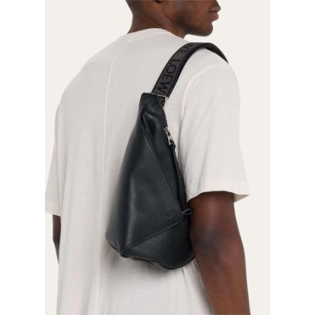Anton Anagram Jacquard Shoulder Bag in Black - Loewe